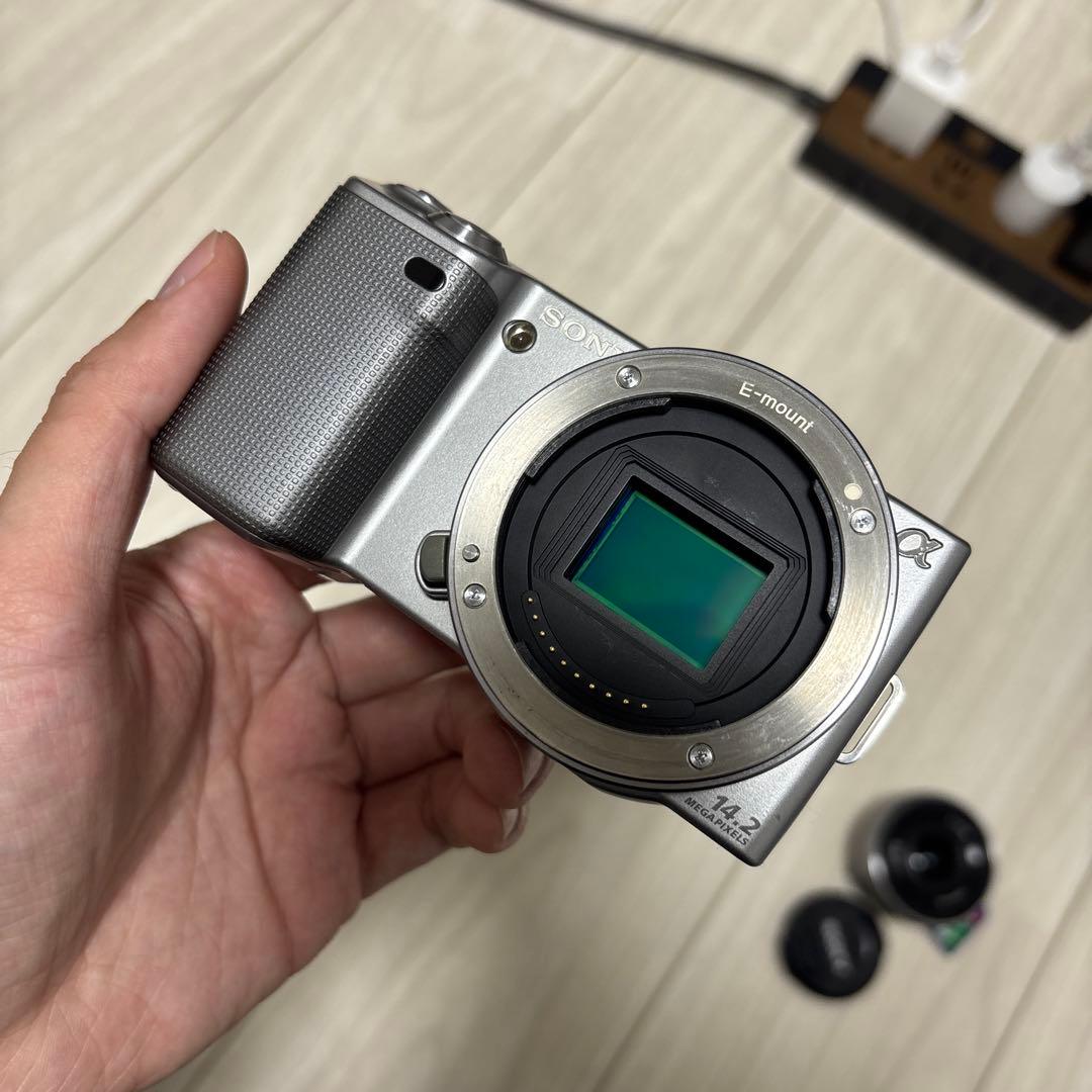 SONY NEX-5 ミラーレスカメラ E 16mmレンズ付き