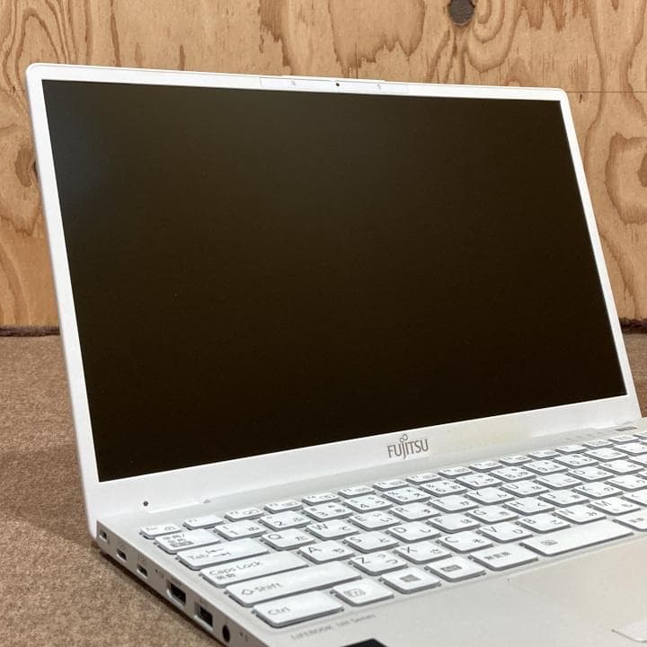 富士通 ノートPC LIFEBOOK UH90/E3【i7/11世代・中古】