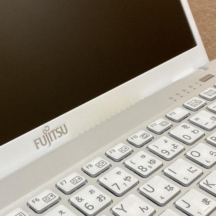 富士通 ノートPC LIFEBOOK UH90/E3【i7/11世代・中古】