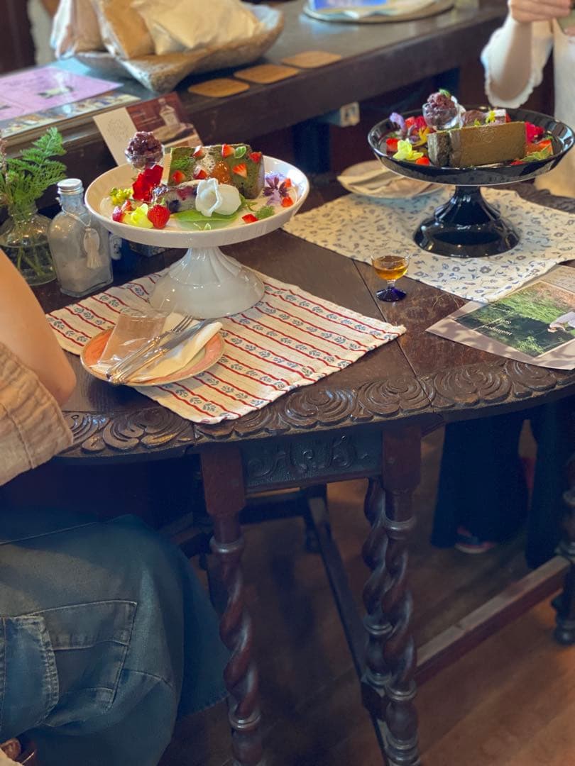 ケーキスタンド ブラック＆ホワイト