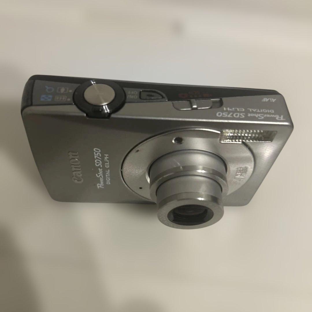 Canon PowerShot SD750 コンパクトデジタルカメラ　ジャンク