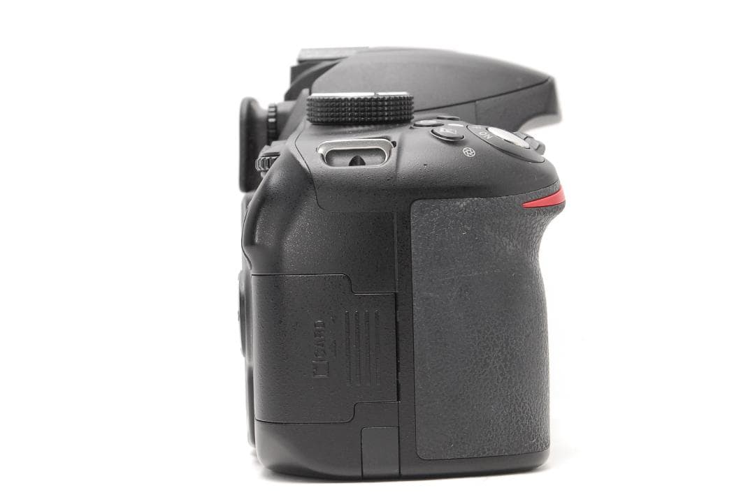 【美品】Nikon D3200 画素数2416万の高精細♪動画撮影もできる