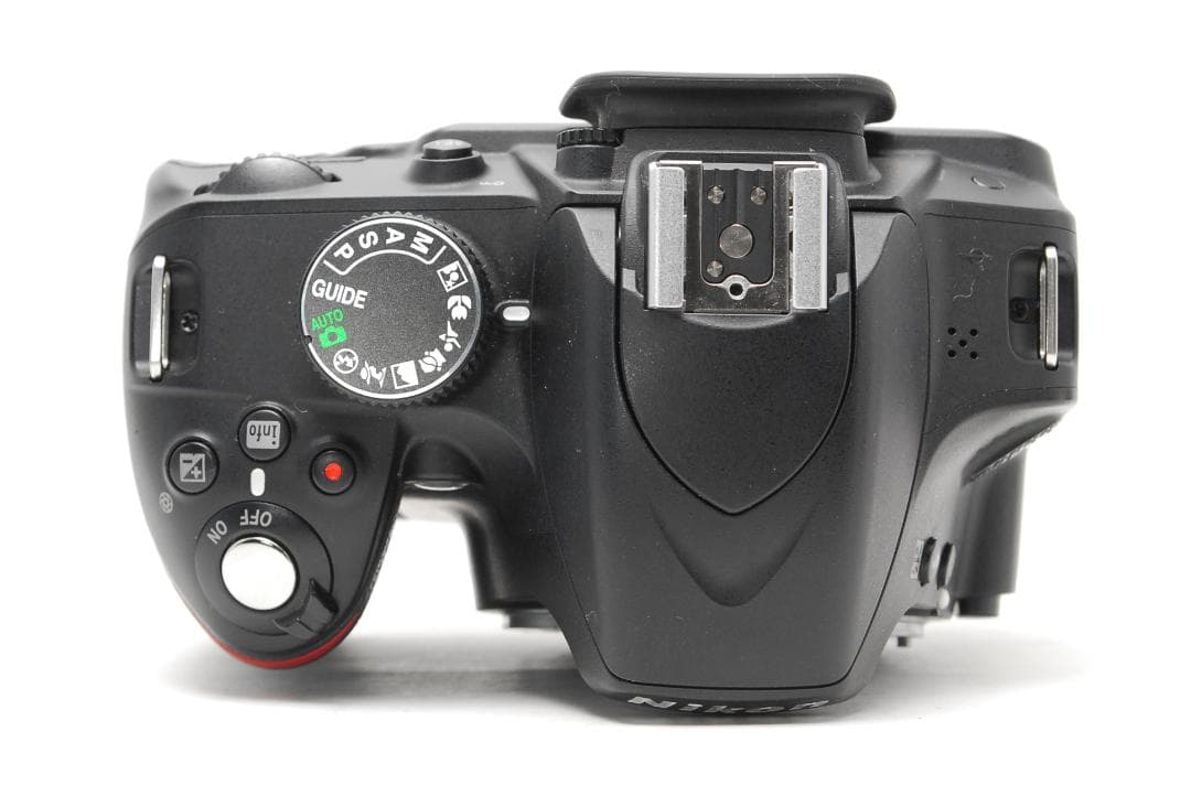 【美品】Nikon D3200 画素数2416万の高精細♪動画撮影もできる