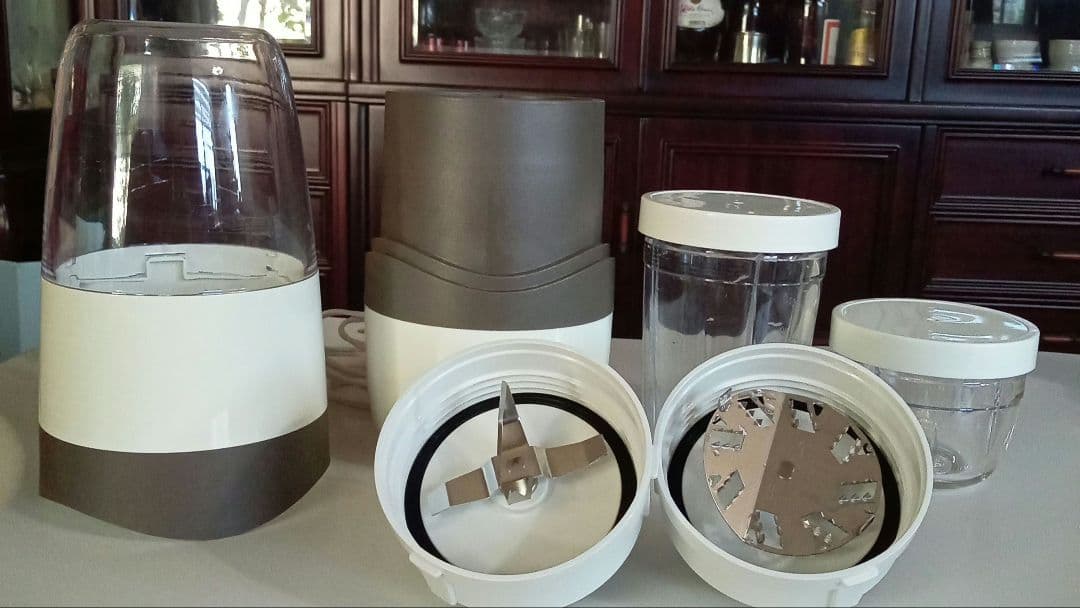 iwatani Silent MILLER ミルサー　おろしカッター付き