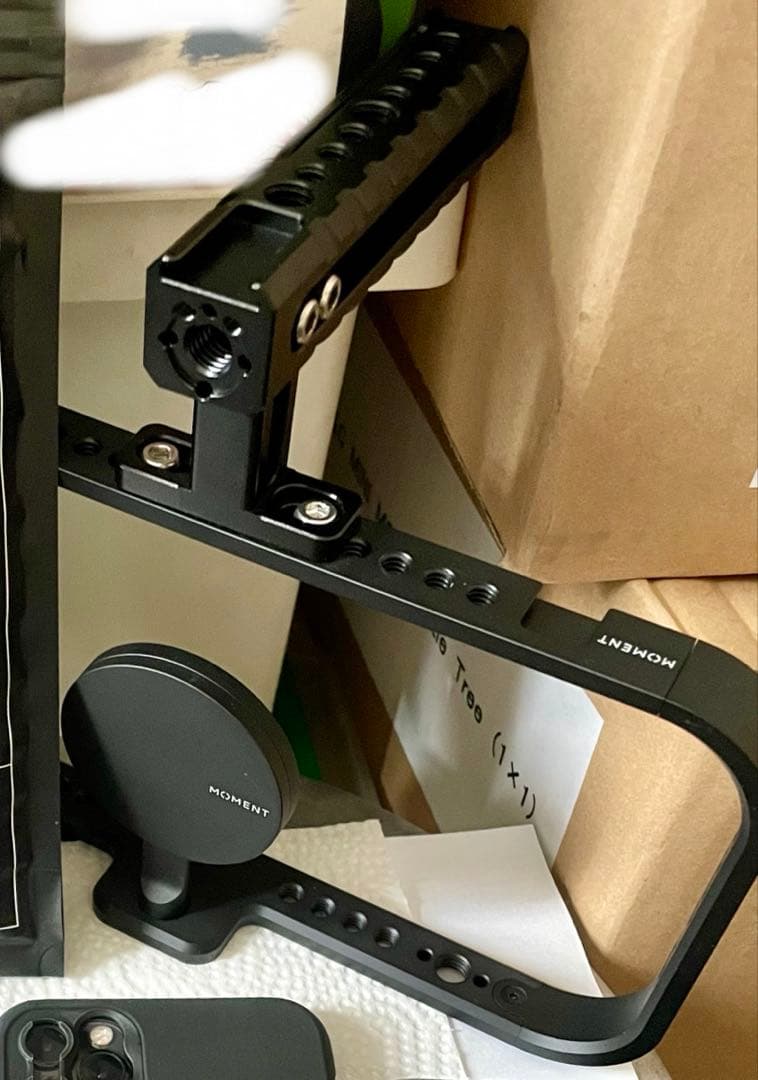 春の新生活 限定値引 モーメントMagSafe対応モバイルフィルムメーカーケージ