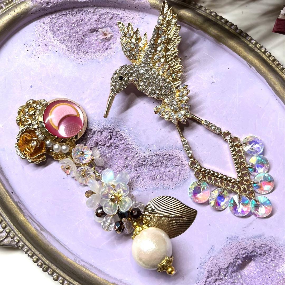 129 ブローチシリーズ鳥クリアー　ハンドメイド　ピアスorイヤリング