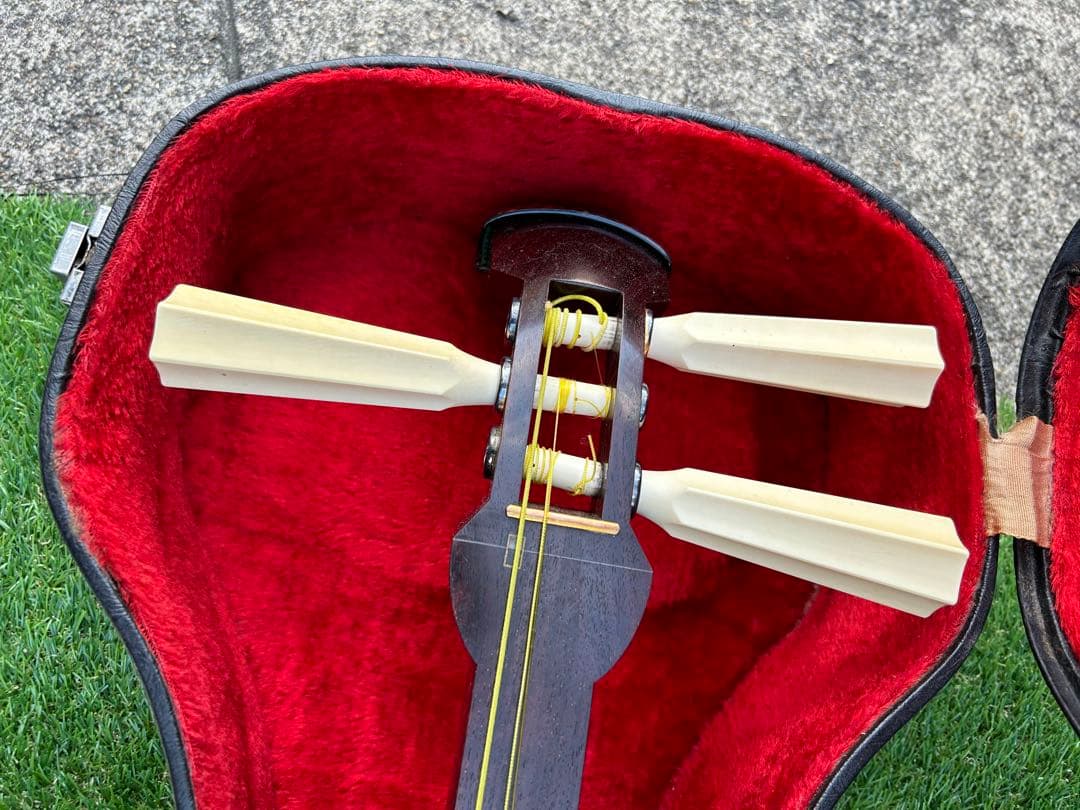 津軽三味線　ジャンク　ケース付き