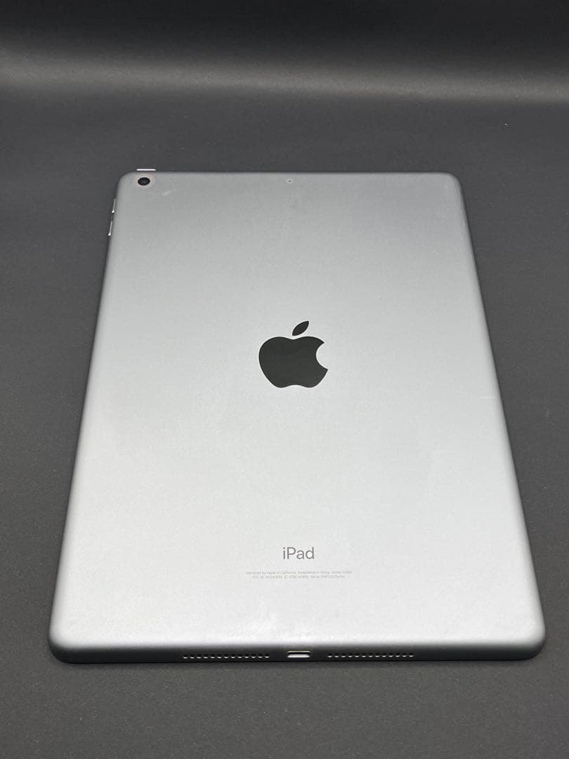 Apple ipad　第6世代　2018　32G　シルバー　中古 Wifi