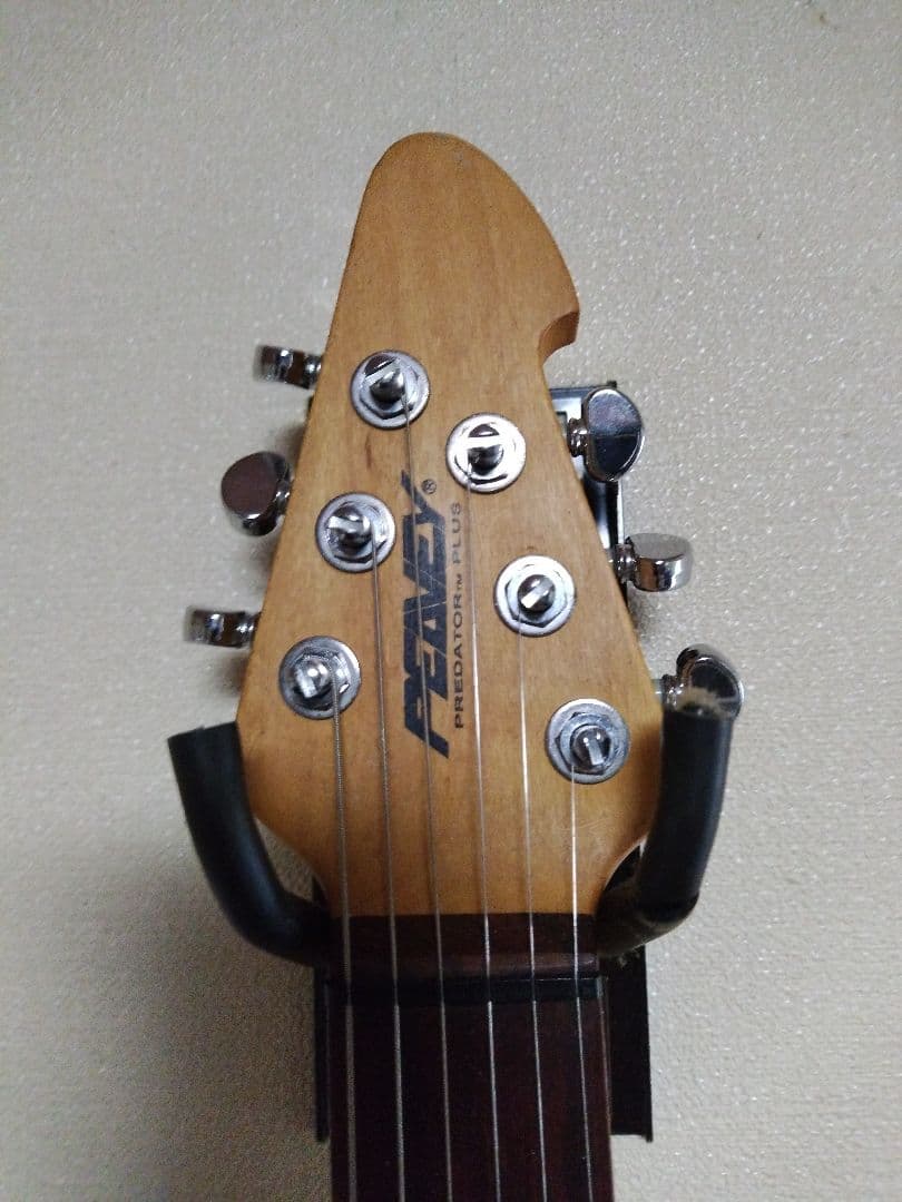 PEAVEY predator plus(ピーヴィー)ストラトキャスター タイプ