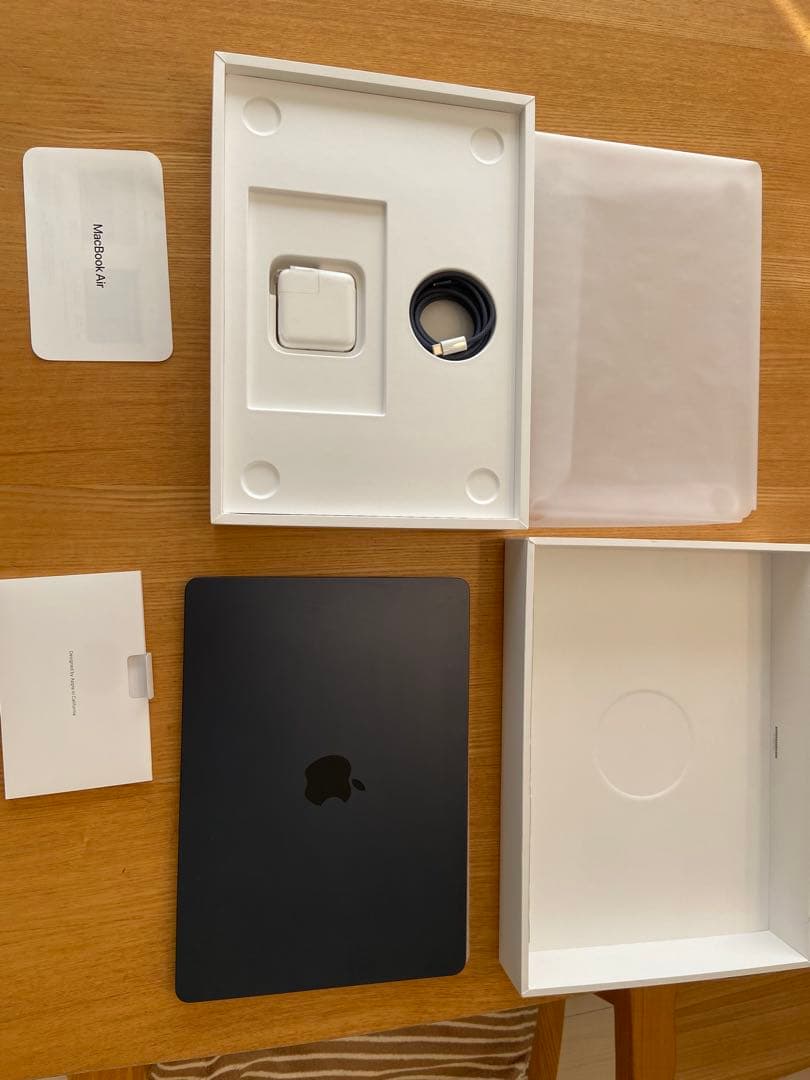 Apple MacBook Airミッドナイト　本体 M3. 256G
