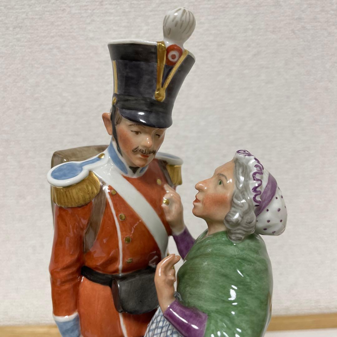 ＊尚様ご購入希望・The Soldier & Witch・高さ２０cm・