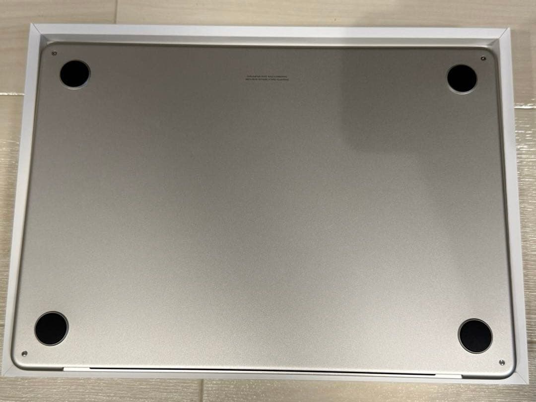 Apple MacBook Air M2 本体