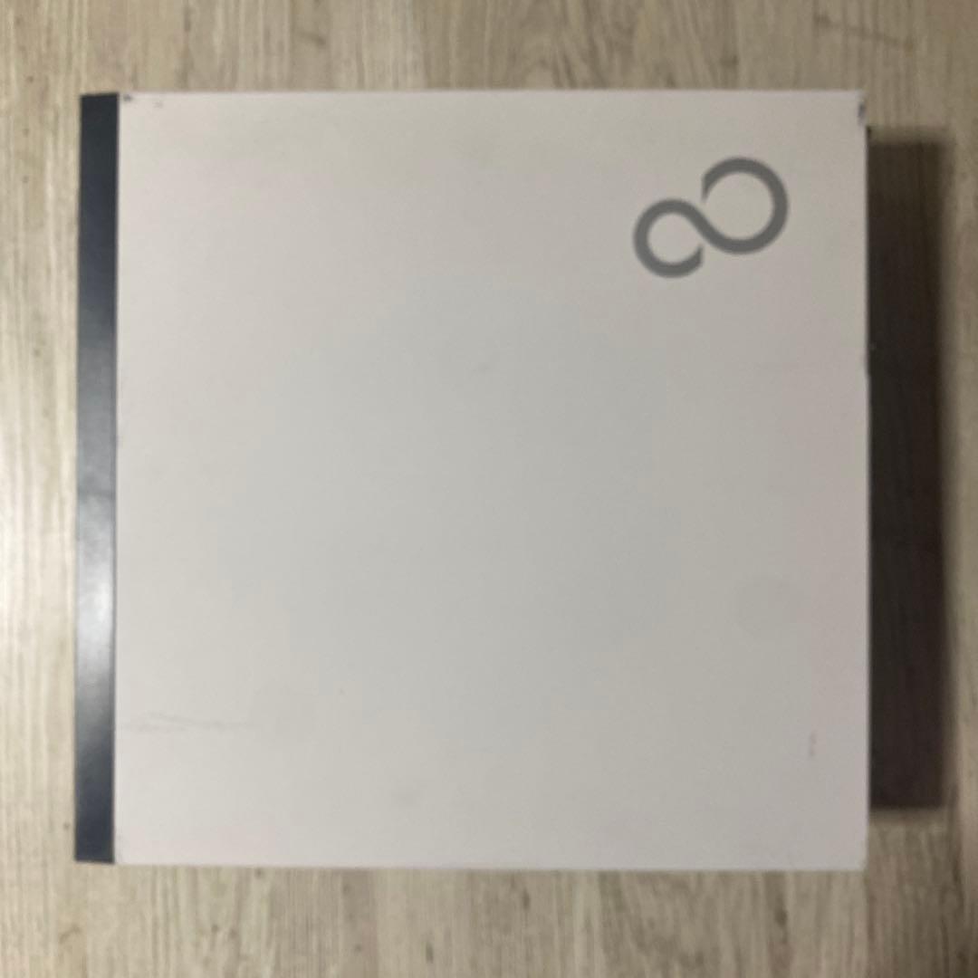 富士通 タワー型デスクトップPC