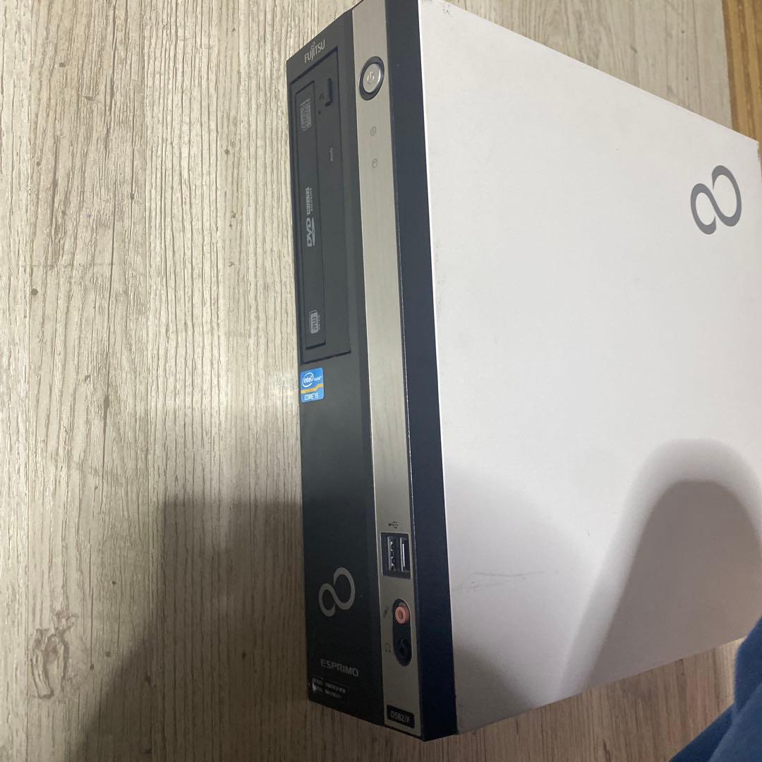 富士通 タワー型デスクトップPC