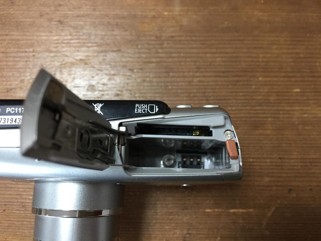 撮影画像あり 訳あり動作品　Canon　IXY DIGITAL　800IS