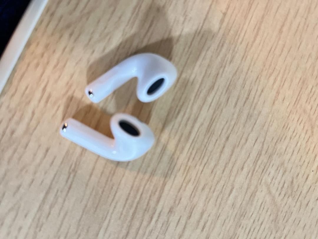 AirPods 4 第4世代 第四世代 左耳 右耳 イヤホン Apple