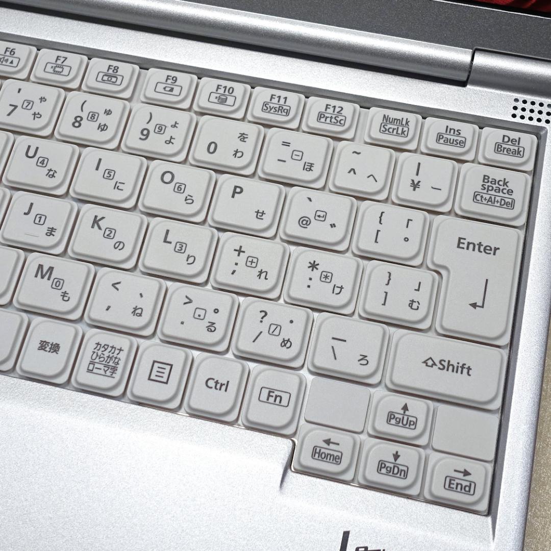 高年式で美品の軽量モバイル✨１１世代コアｉ５に超高速新品ＳＳＤ１Ｔ＆１６Ｇメモリ