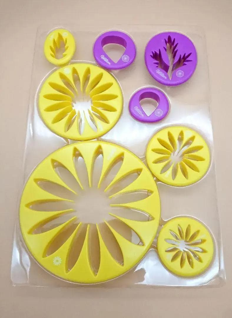 WILTON ガムペースト カッターセット 28-Pc.