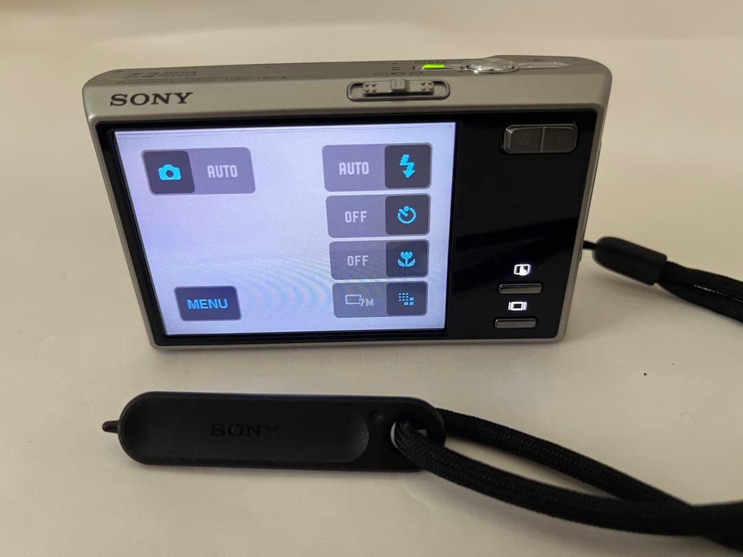 【メモリーカード付】700万画素 SONYデジタルカメラDSC-T50 シルバー
