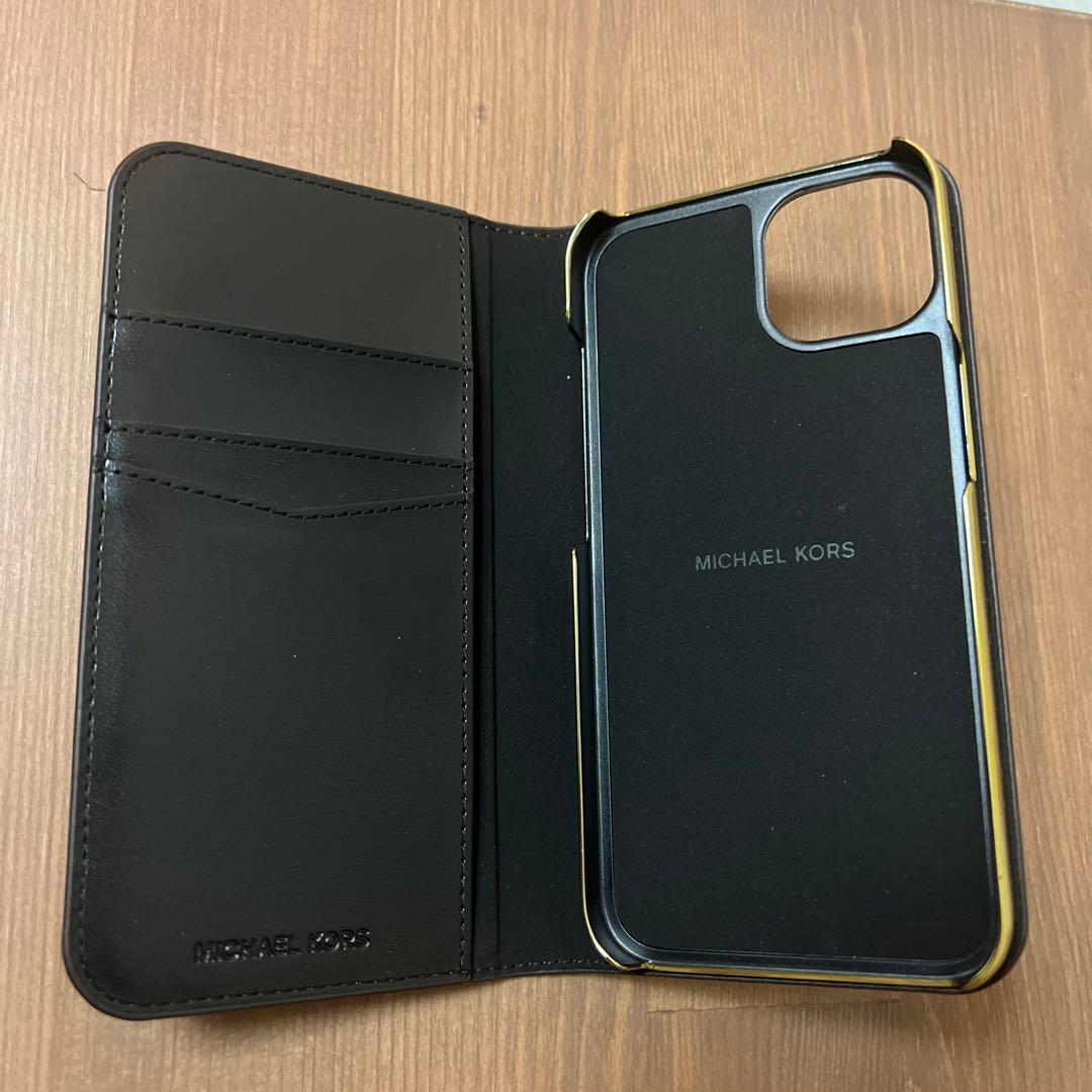 MICHAEL KORS iPhone13 手帳型ケース(ゴールド)