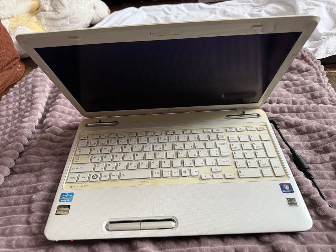 【激安】東芝ノートパソコンdynabook T451/58EW 東5