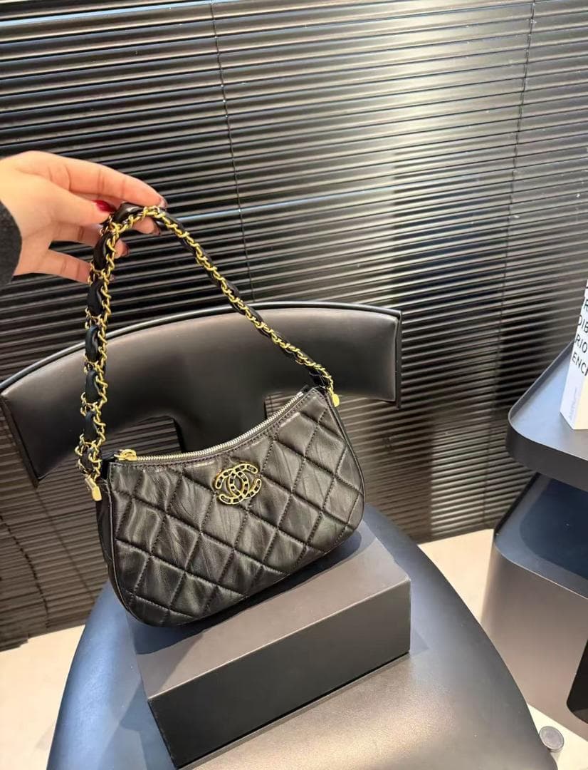 CHANELシャネル 23K ホワイトゴールド ホーボー