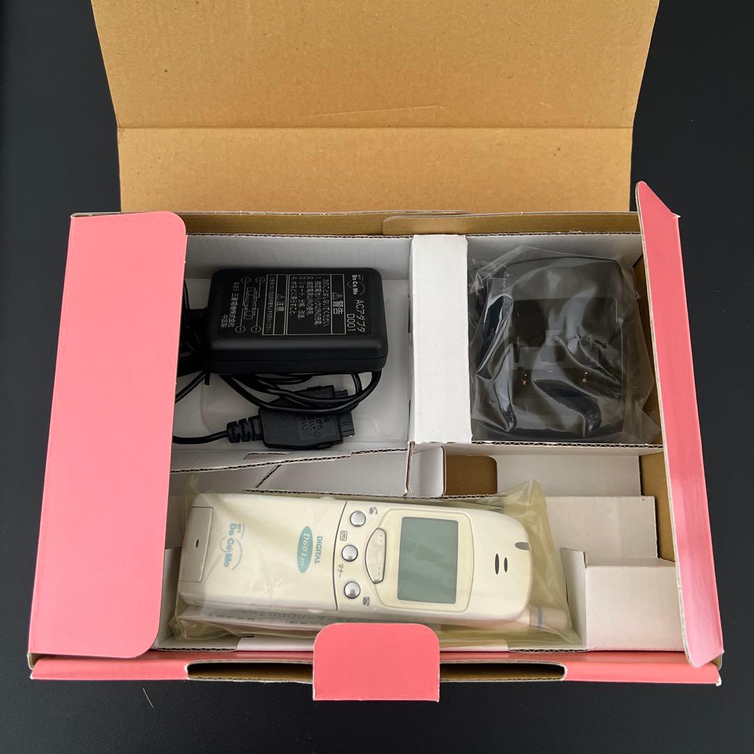 【新品・未使用】docomo ムーバ　D601ps セット一式