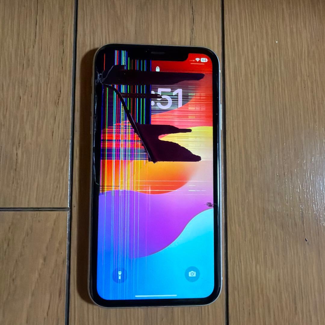 iPhone11 128GB 画面割れ