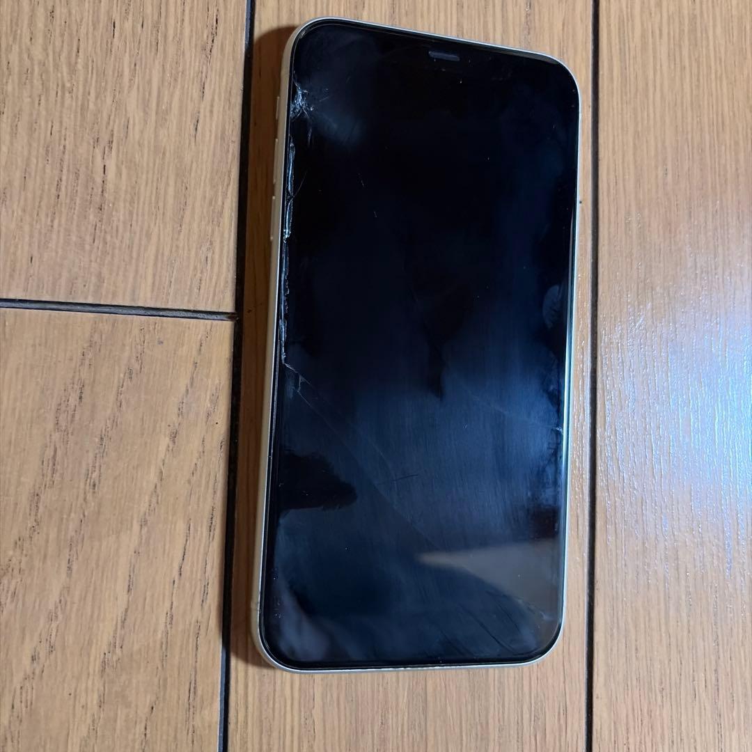 iPhone11 128GB 画面割れ