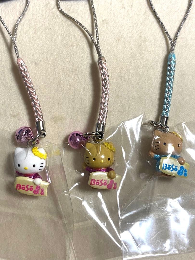 ご当地キティ　千葉限定　房総マリン　日焼け　色白　根付け　３つセット