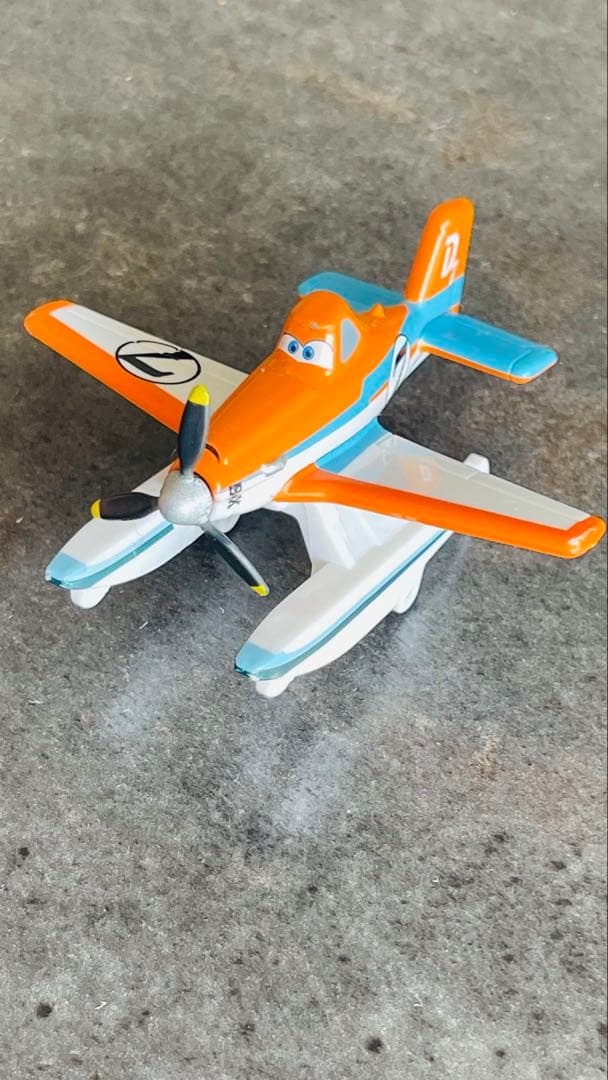 カーズ　飛行機 8機セット