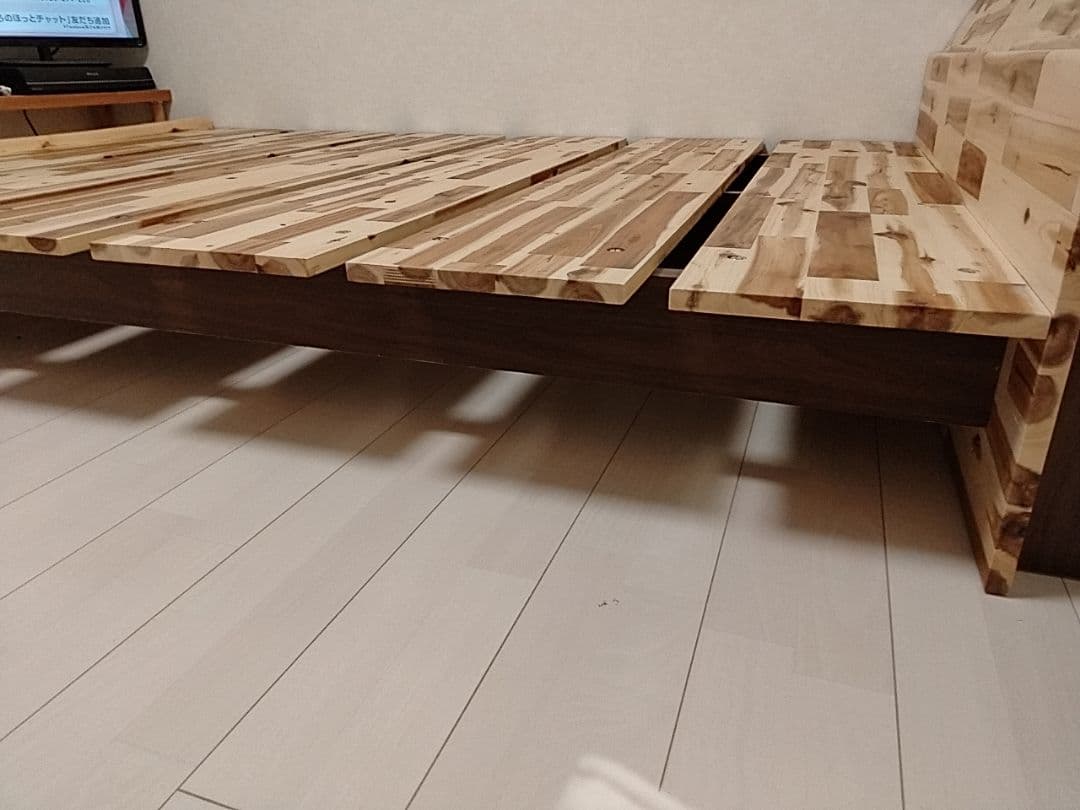 美品 モーブル ダブルベッド 無垢 木製 フレーム ロータイプ コンセント