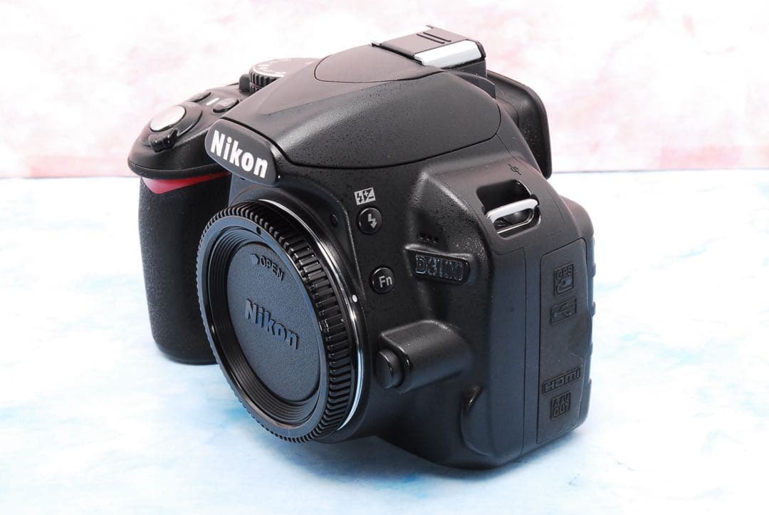 ★ニコン D3100★初心者向け★Wレンズ＆バッグ付でお得★一眼レフカメラ