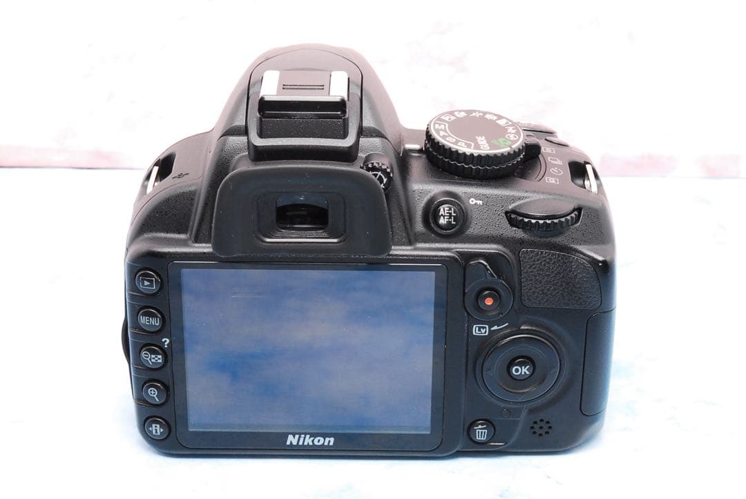 ★ニコン D3100★初心者向け★Wレンズ＆バッグ付でお得★一眼レフカメラ