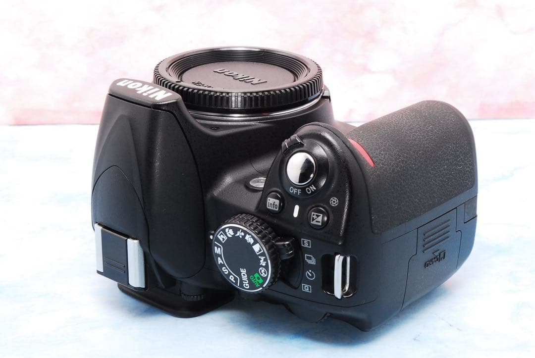 ★ニコン D3100★初心者向け★Wレンズ＆バッグ付でお得★一眼レフカメラ