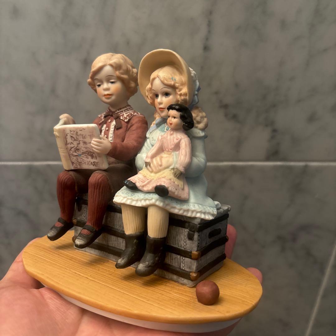 アメリカ80年代JAN・Hagaraの精巧に作られた美しい少年少女