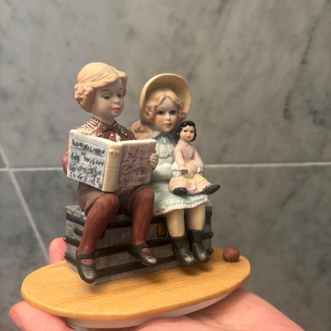 アメリカ80年代JAN・Hagaraの精巧に作られた美しい少年少女
