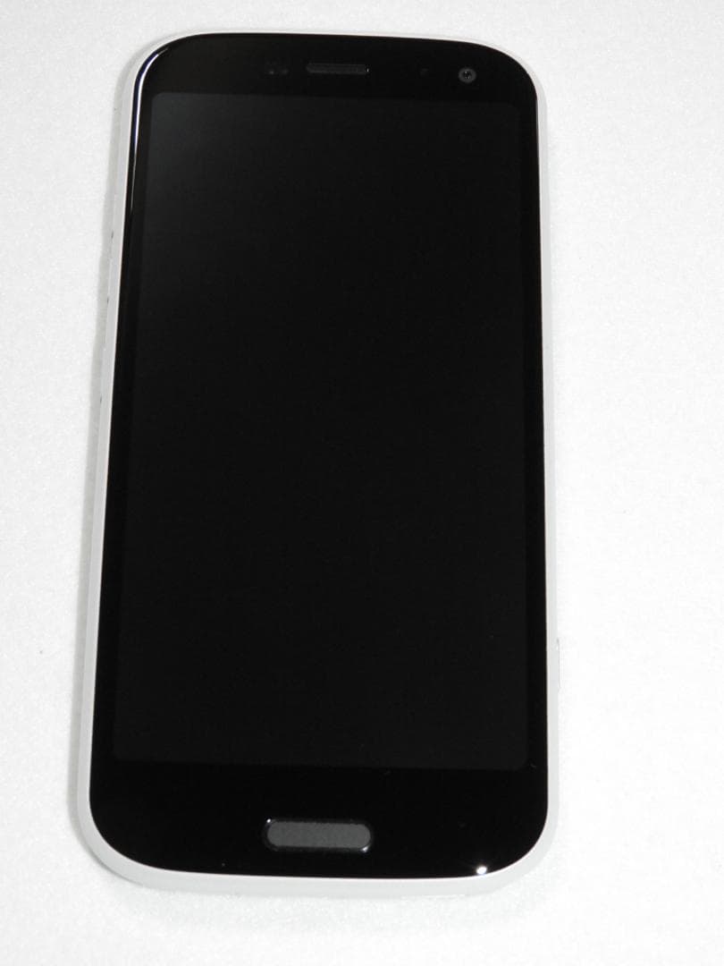 FCNT らくらくスマートフォン F-52B docomo SIMフリー