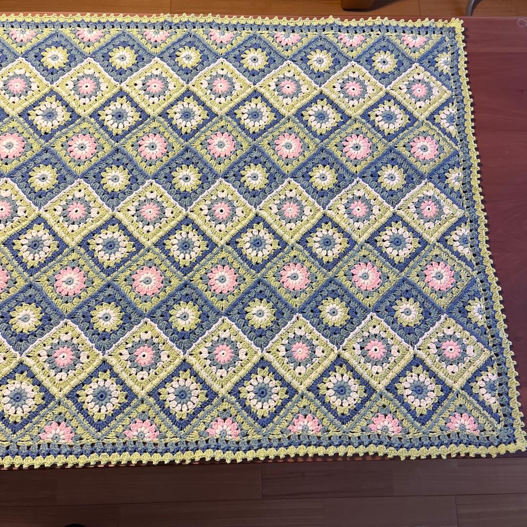 『ブランケット〈睡蓮〉』ホビーラホビーレ〜手編み〜マルチカバー