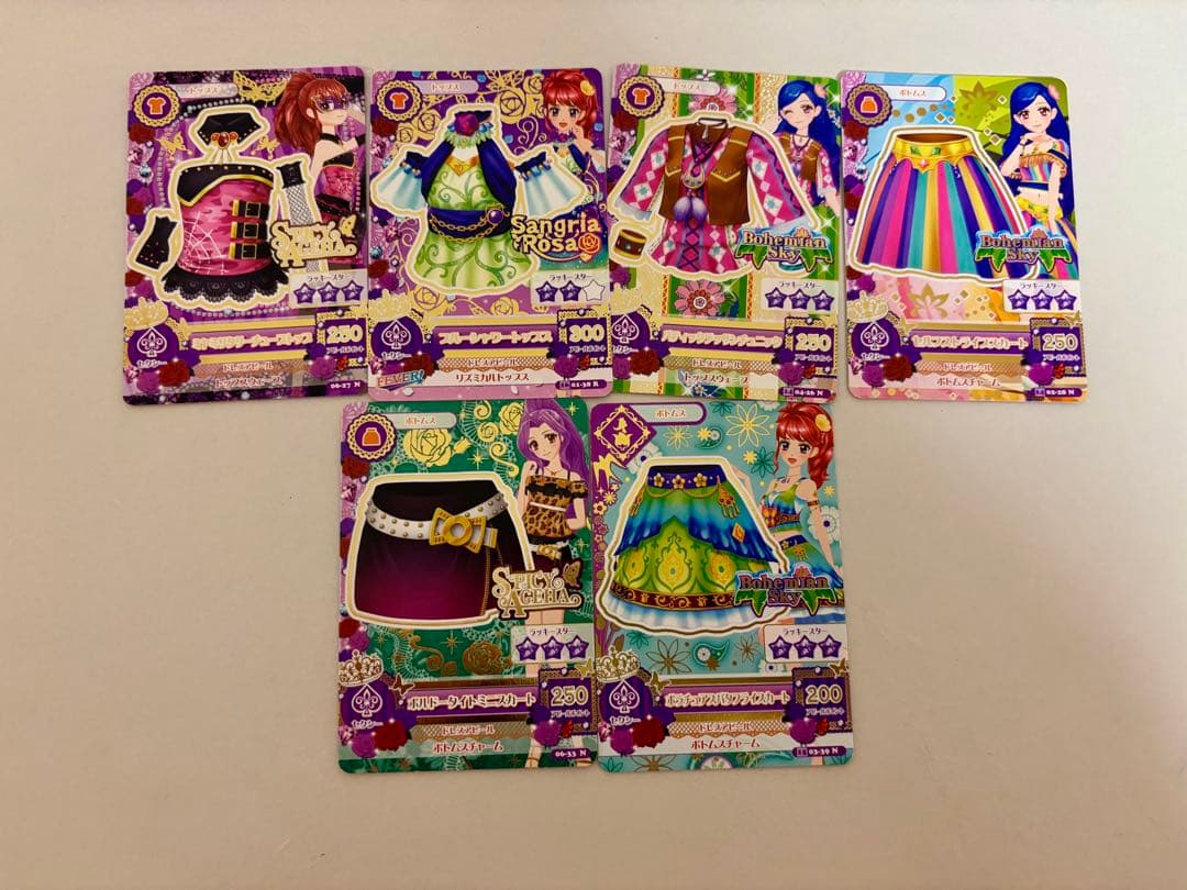 【最終値下げ！】アイカツカード　まとめ売り　100枚　大量