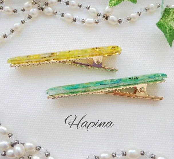 新作 春夏デザイン お花レジンヘアクリップ ハンドメイド 2個セット