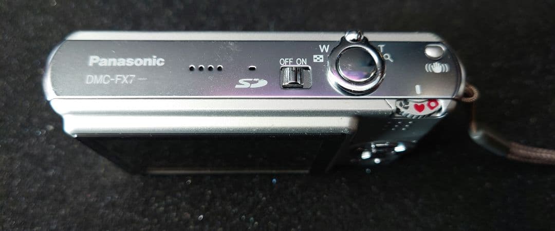 パナソニック カメラ Panasonic LUMIX DMC-FX7 です！