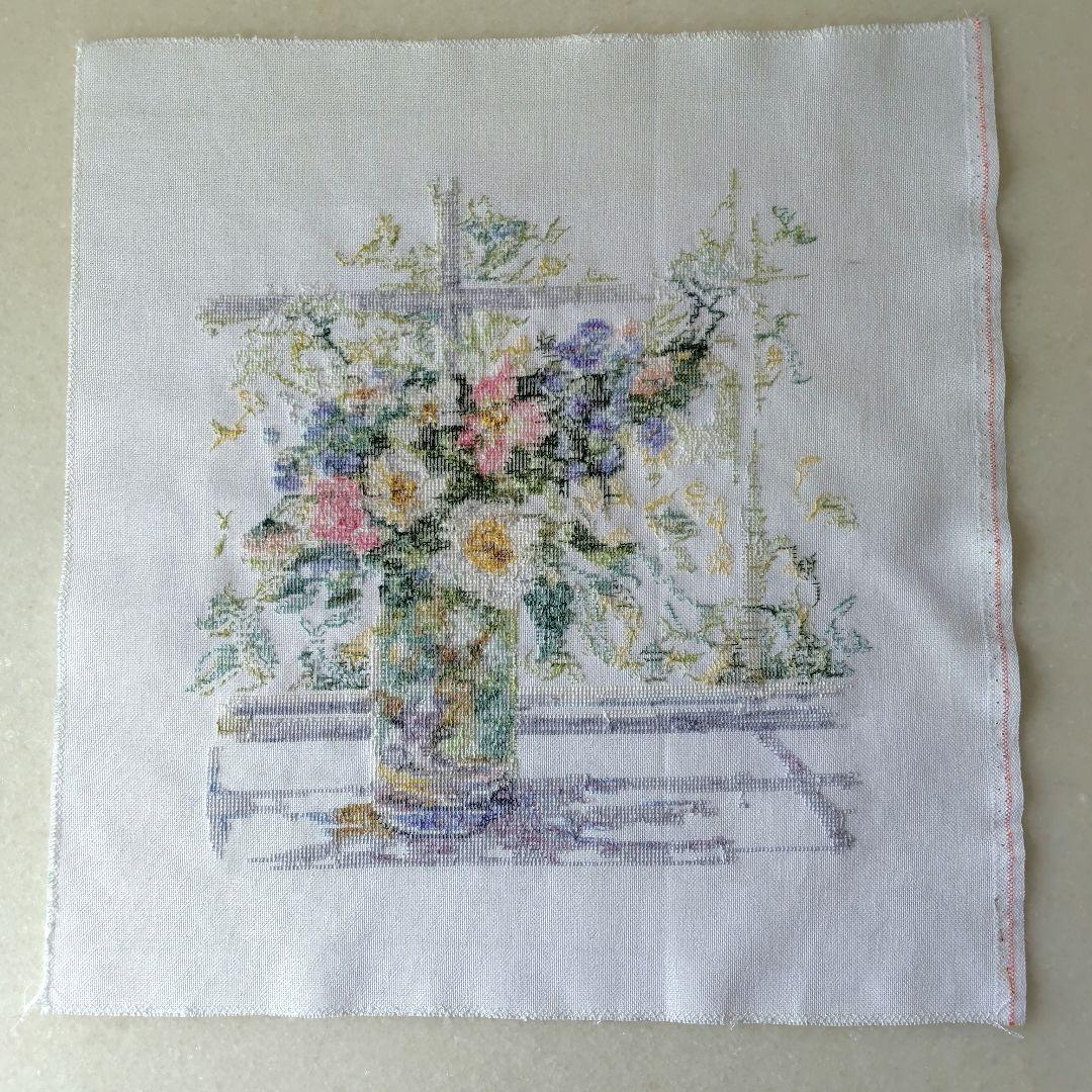クロスステッチ 完成品 花瓶の花 ラナーテ