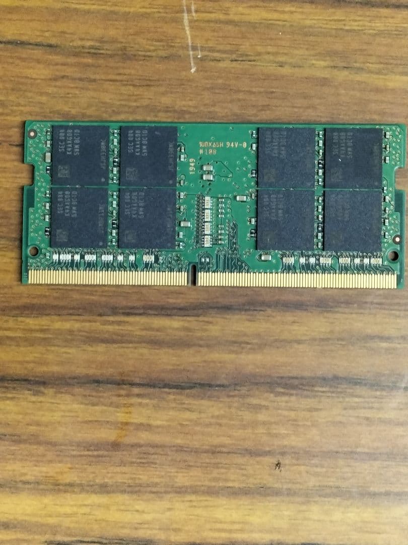 Samsung 32GB DDR4 2666MHz メモリー