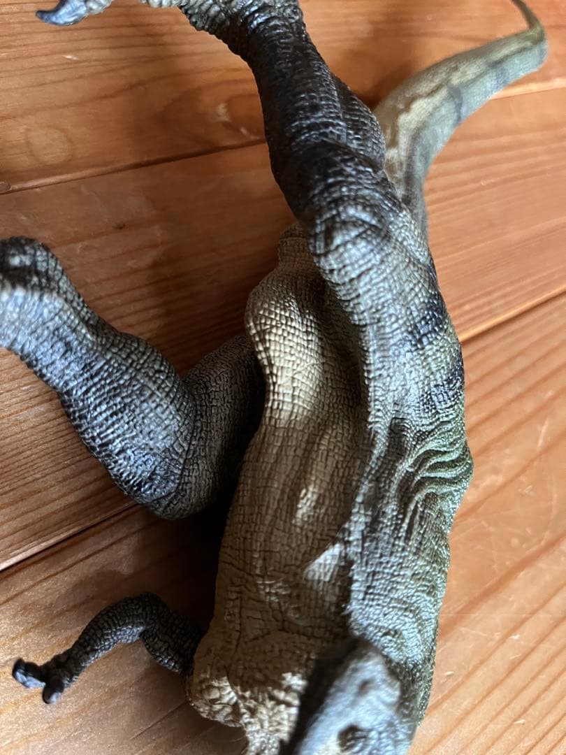 【超リアル】ティラノサウルス　恐竜　フィギュア
