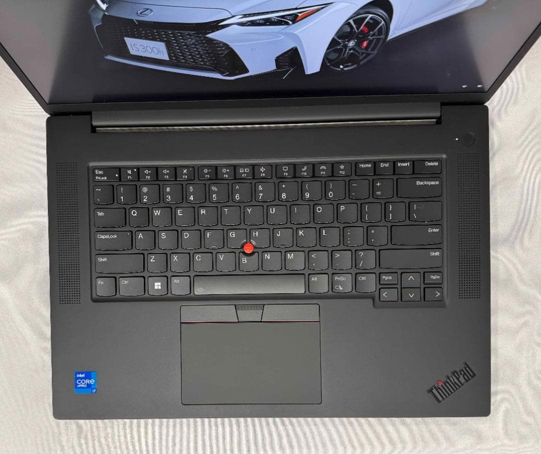 ThinkPad Intel Core i7 32GB 1TB SSD 16イン