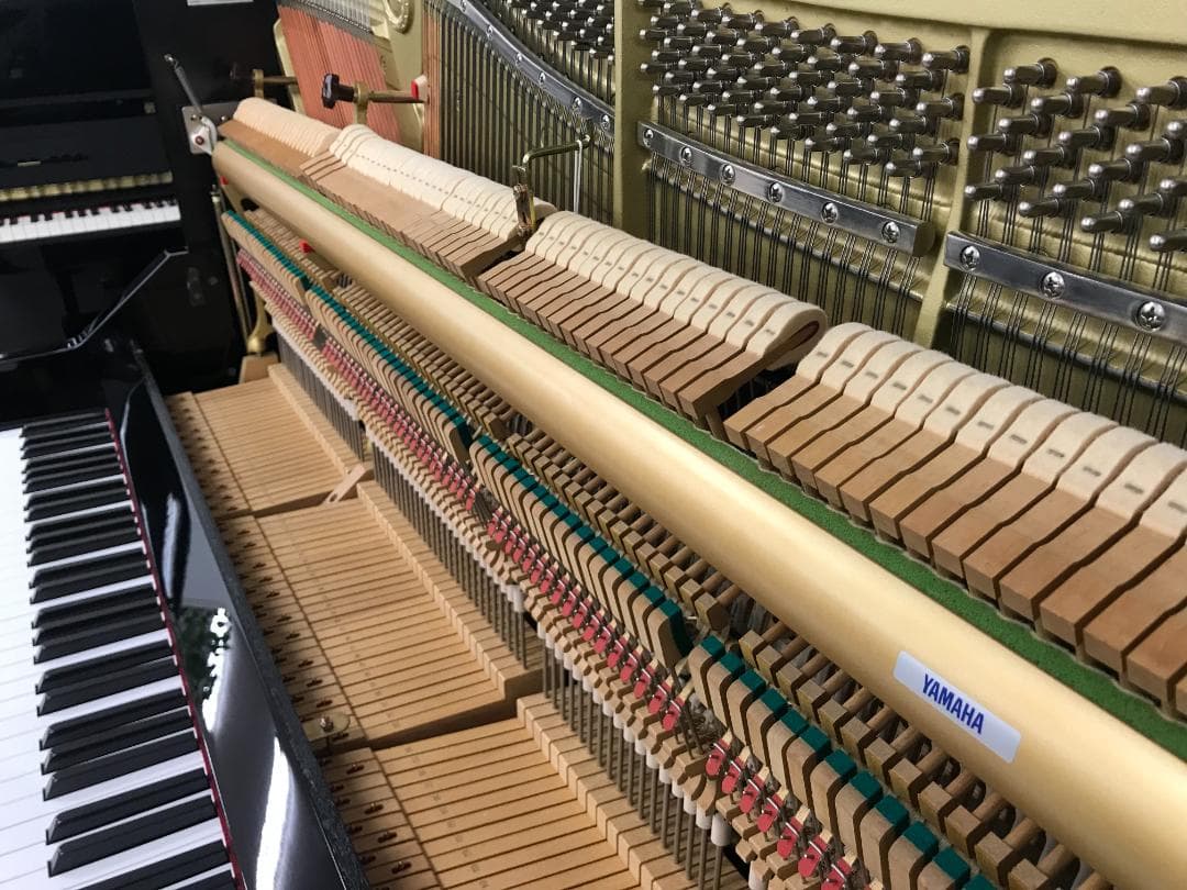 ★65007【アップライトピアノ】YAMAHA　YU30SB