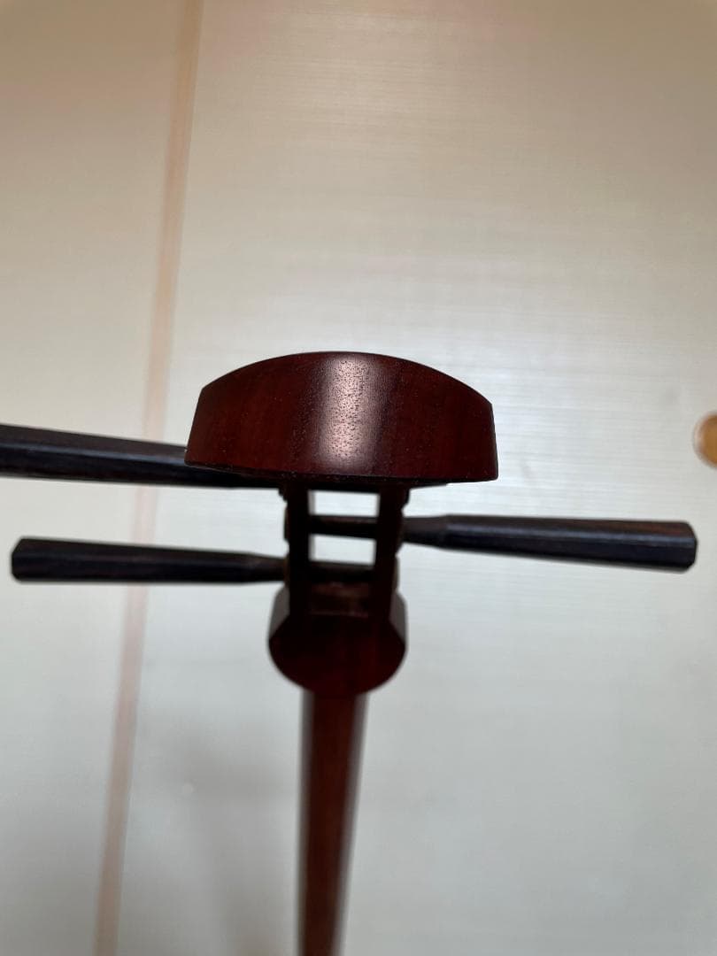 大瀧邦楽器 三味線本体　その他に絃、撥、駒、調律器など一通り揃っています