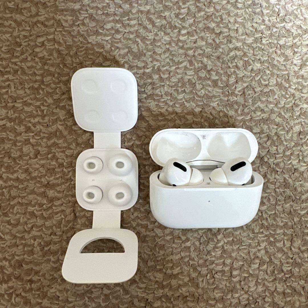 AirPodsPro本体充電ケース付き、ノイキャン、外部取り込み問題なし