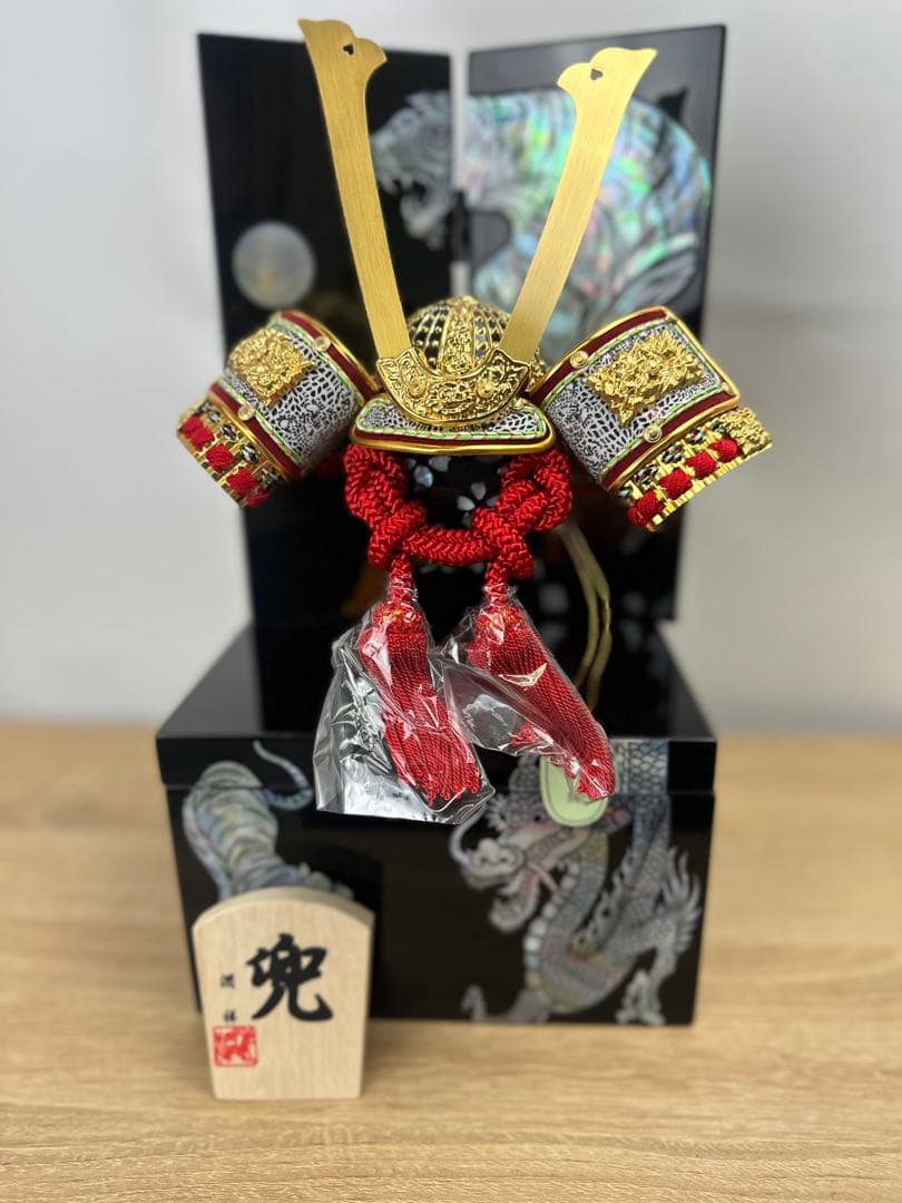 【五月人形】端午の節句　兜　新品　５号　赤糸縅兜